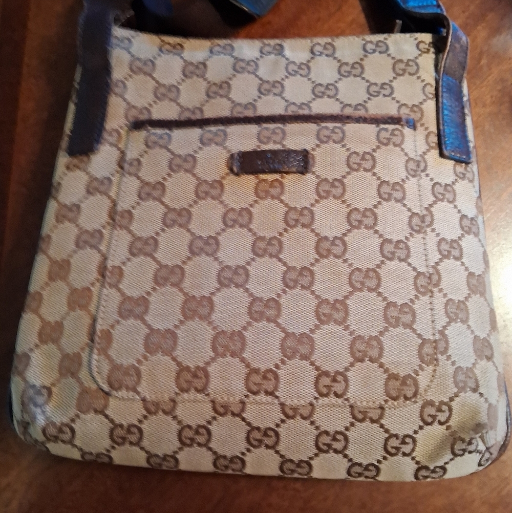 Gucci Tan and Brown Crossbody Bag - Picture 2 of 16
